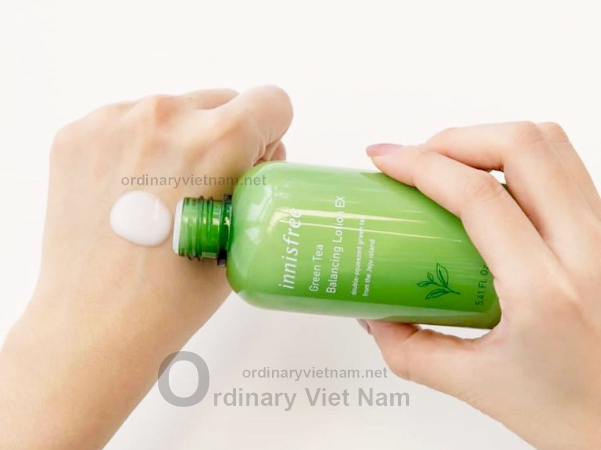 Nuoc-hoa-hong-tra-xanh-Innisfree-Green-Tea-Balancing-Skin-EX-Ordinary-Viet-Nam-7.jpg